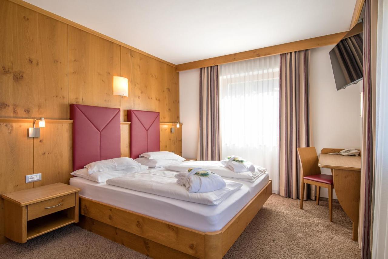 Garni Hotel Bel Vert Селва ди Вал Гардена Екстериор снимка