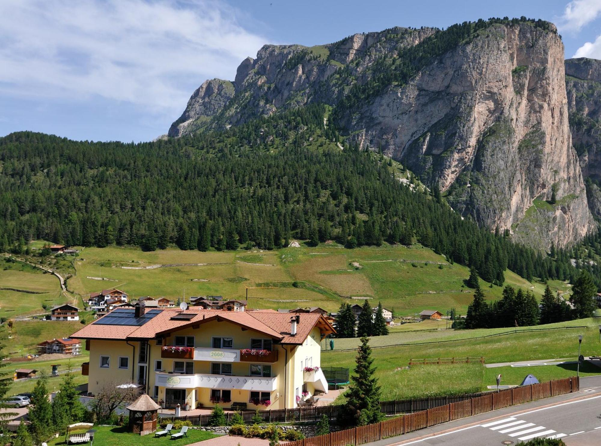 Garni Hotel Bel Vert Селва ди Вал Гардена Екстериор снимка
