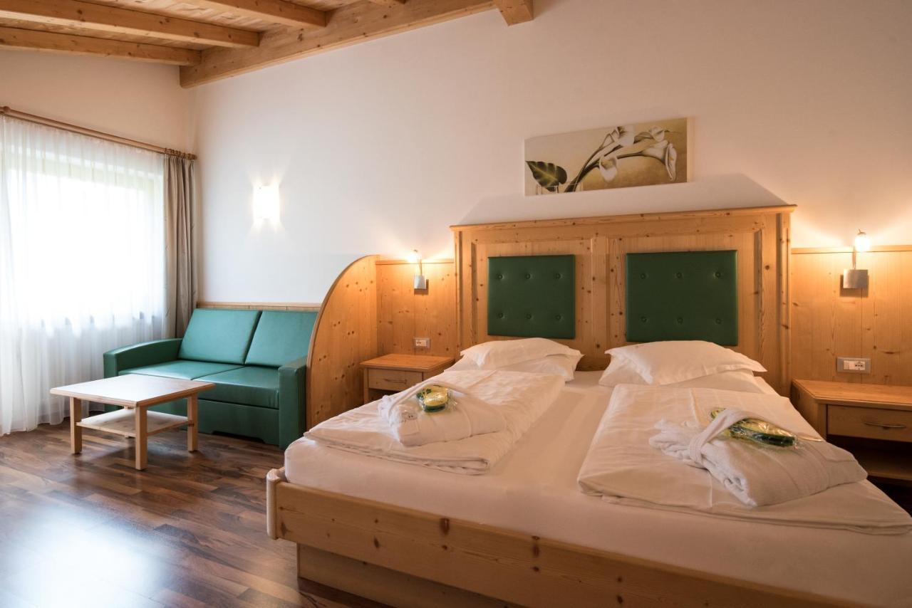 Garni Hotel Bel Vert Селва ди Вал Гардена Екстериор снимка