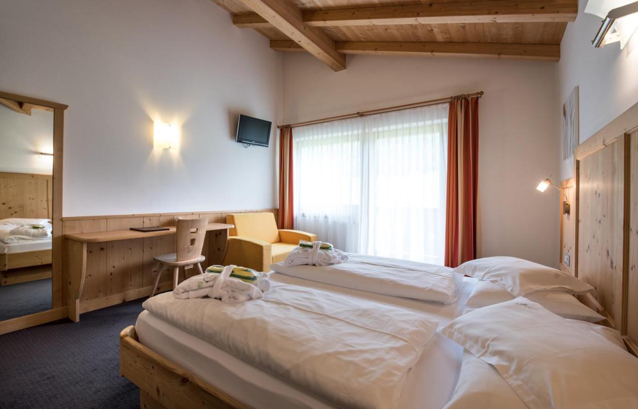 Garni Hotel Bel Vert Селва ди Вал Гардена Екстериор снимка