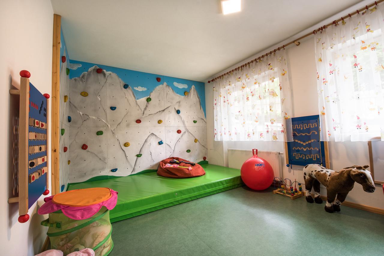 Garni Hotel Bel Vert Селва ди Вал Гардена Екстериор снимка